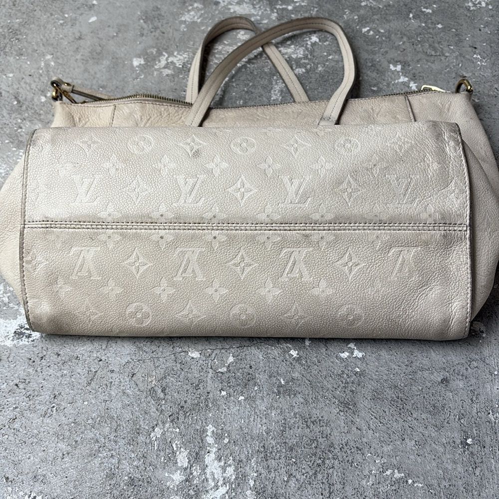 Louis Vuitton leather tote - Picture 3 of 13